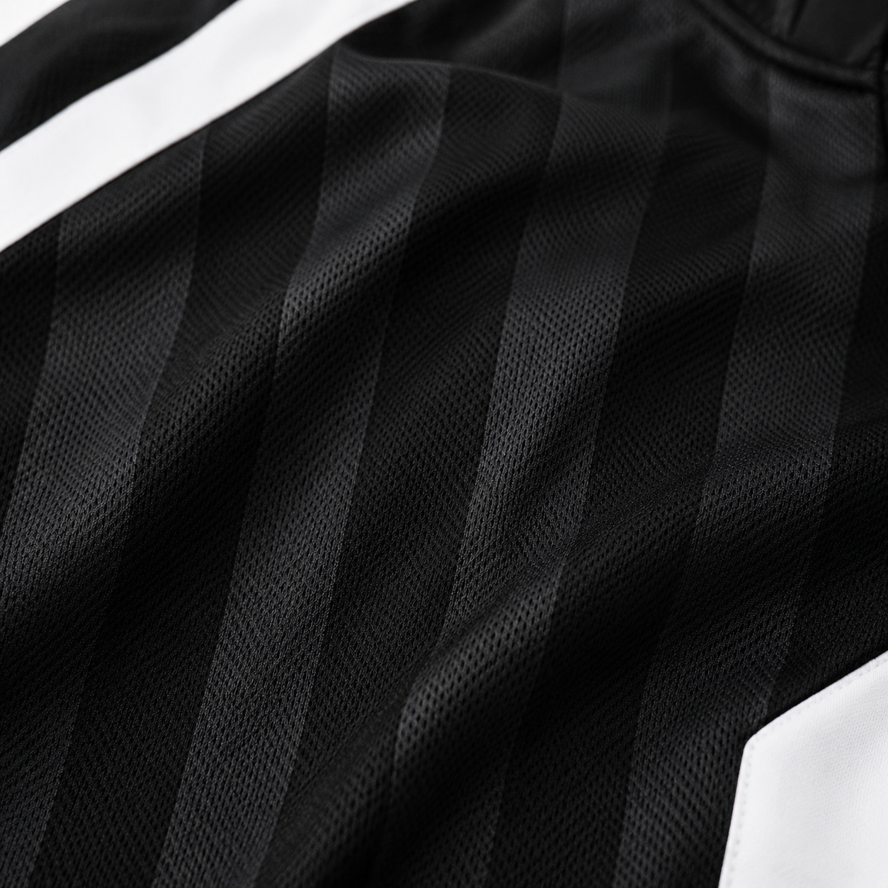Regalis Crest Qtr. Zip™